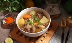Pyszna zupa ogonowa krok po kroku. Sprawdzony przepis bez błędów