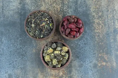 Naturalne herbaty, które skutecznie ukoją bolesne wrzody żołądka