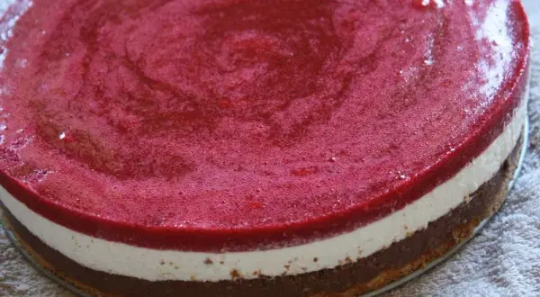 Pyszne ciasto z nutellą i sucharkami bez pieczenia w 15 minut