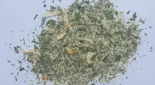Domowa przyprawa fromage: Prosty przepis na aromatyczną mieszankę ziołową