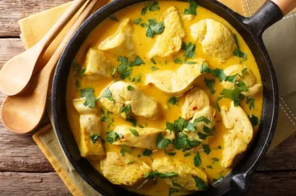 Jak zrobić kurczaka w curry - prosty przepis, który zachwyci smakami