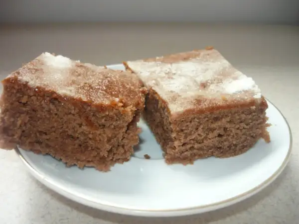 Mega proste ciasto w 15 minut. Pyszny wypiek bez wyrabiania, który zachwyci każdego